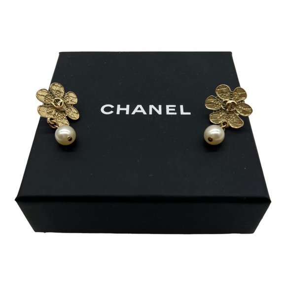 Chanel Faux Pearl Floral CC Drop Gold Tone Earrings - Picture 3 of 6
